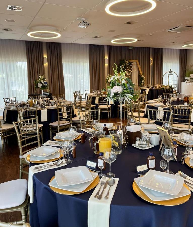Hotel Arkas Proszkow Exterior photo