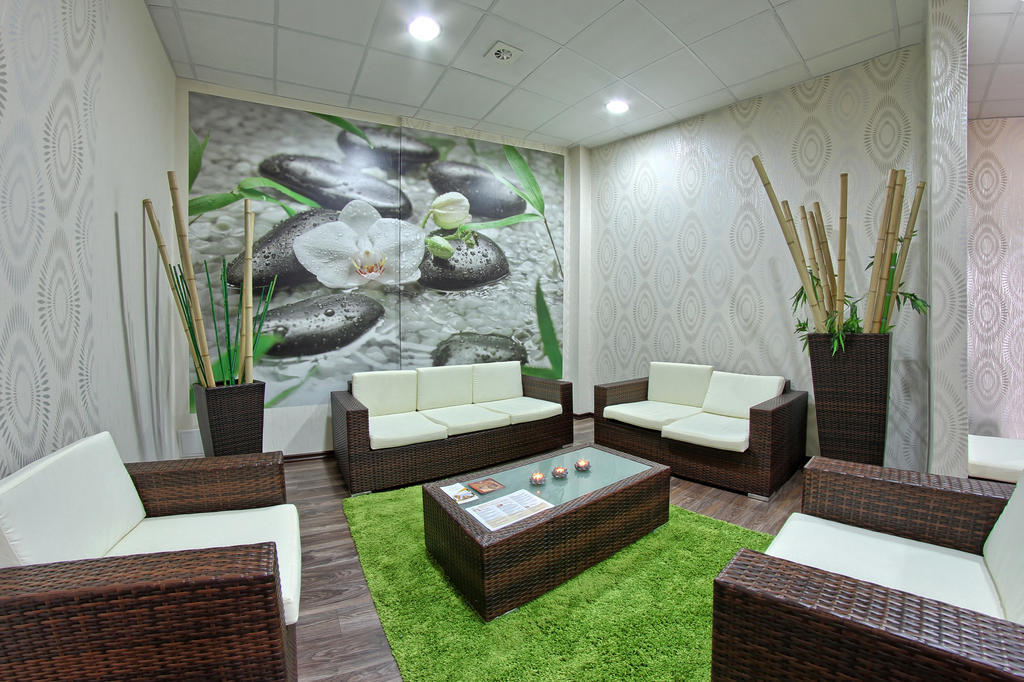 Hotel Arkas Proszkow Exterior photo