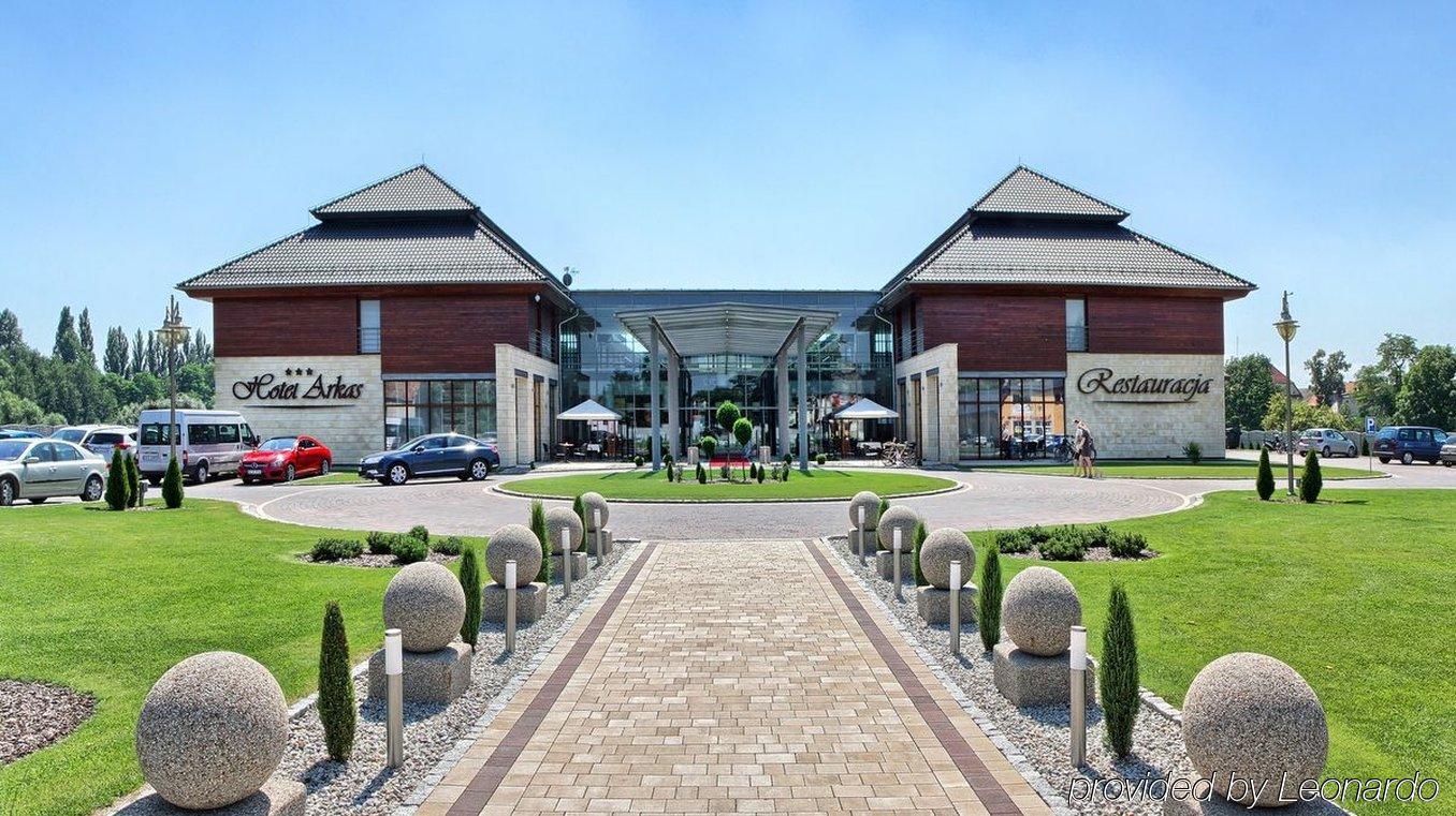Hotel Arkas Proszkow Exterior photo