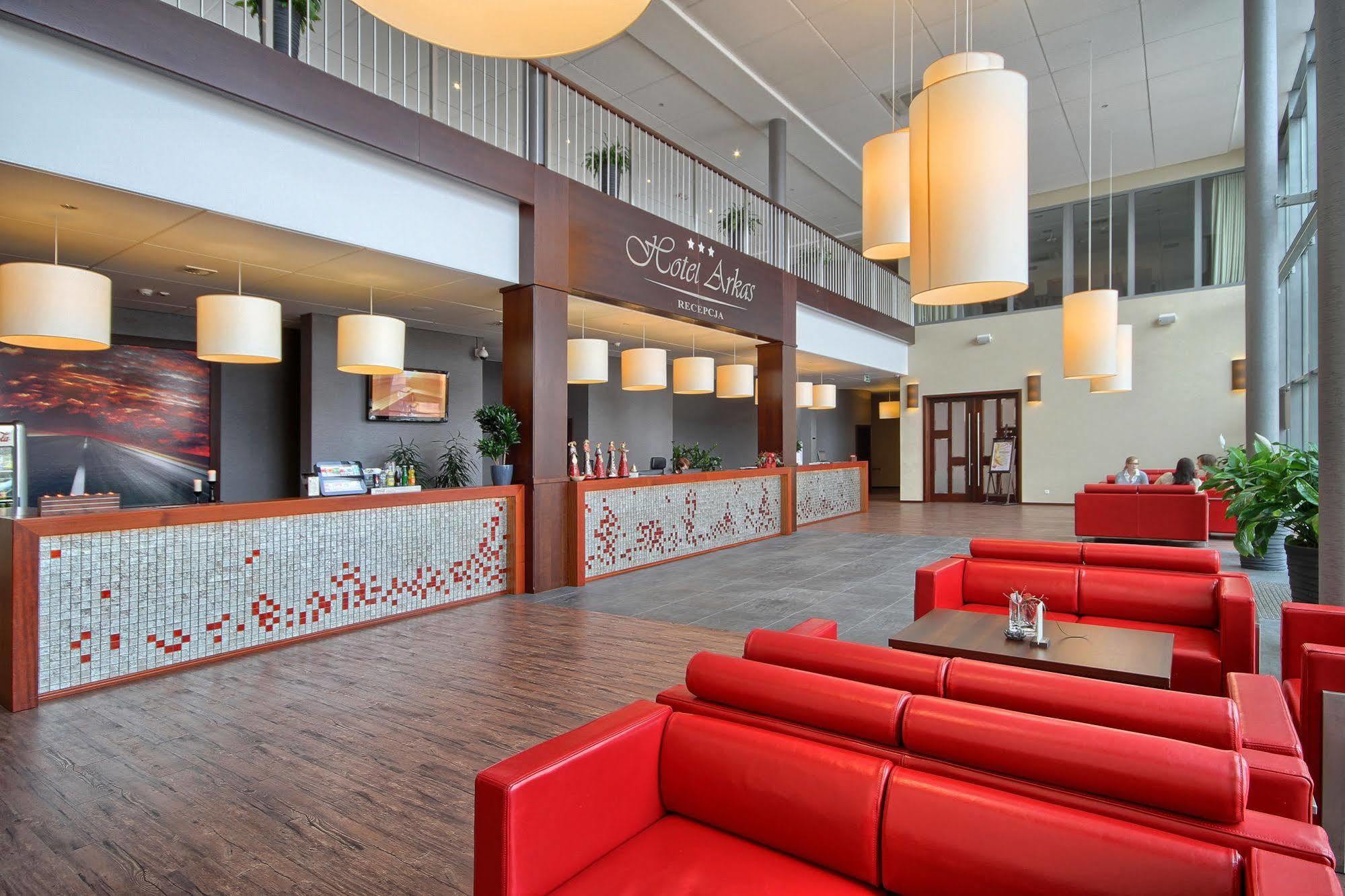 Hotel Arkas Proszkow Exterior photo